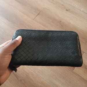 Bottega Veneta Authentic Black Full Zip Intrecciato Wallet